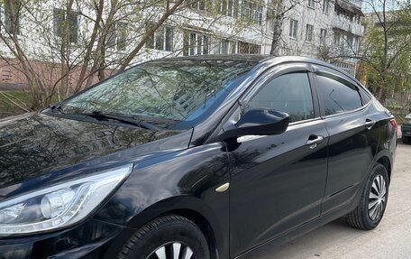 Hyundai Solaris II рестайлинг, 2013 год, 860 000 рублей, 5 фотография