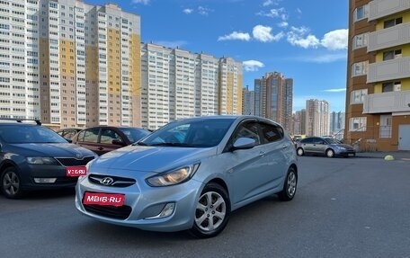 Hyundai Solaris II рестайлинг, 2013 год, 910 000 рублей, 1 фотография