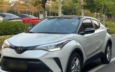 Toyota C-HR I рестайлинг, 2022 год, 2 300 000 рублей, 1 фотография