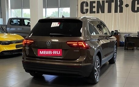Volkswagen Tiguan II, 2018 год, 2 550 000 рублей, 5 фотография