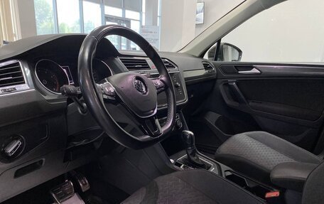 Volkswagen Tiguan II, 2018 год, 2 550 000 рублей, 11 фотография