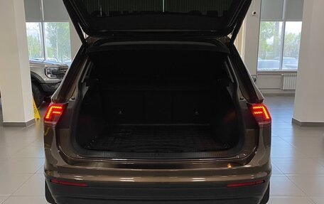 Volkswagen Tiguan II, 2018 год, 2 550 000 рублей, 17 фотография