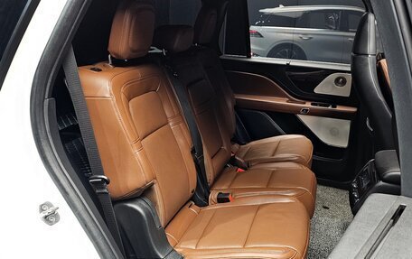 Lincoln Aviator II, 2022 год, 3 982 000 рублей, 10 фотография