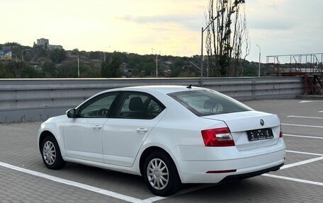 Skoda Octavia, 2019 год, 950 000 рублей, 4 фотография