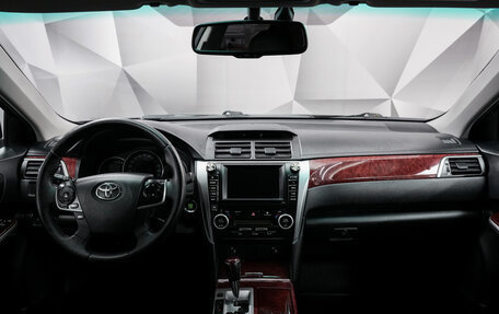 Toyota Camry, 2014 год, 1 588 000 рублей, 10 фотография