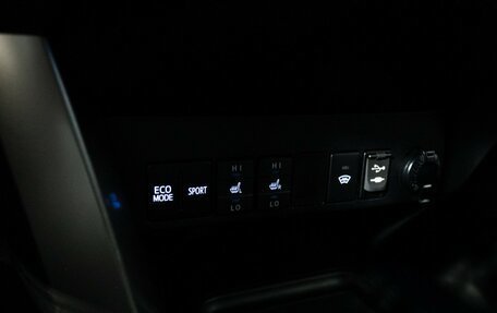 Toyota RAV4, 2017 год, 2 498 898 рублей, 19 фотография