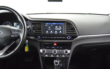 Hyundai Elantra VI рестайлинг, 2019 год, 1 930 000 рублей, 13 фотография