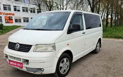 Volkswagen Transporter T5 рестайлинг, 2004 год, 750 000 рублей, 1 фотография