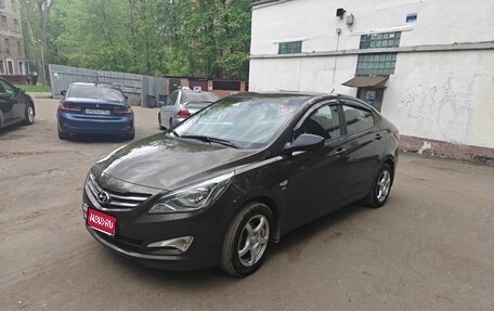 Hyundai Solaris II рестайлинг, 2014 год, 900 000 рублей, 1 фотография