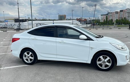 Hyundai Solaris II рестайлинг, 2013 год, 810 000 рублей, 4 фотография