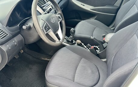 Hyundai Solaris II рестайлинг, 2013 год, 810 000 рублей, 9 фотография
