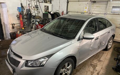 Chevrolet Cruze II, 2011 год, 530 000 рублей, 3 фотография