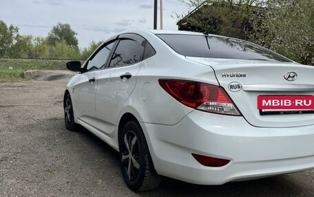 Hyundai Solaris II рестайлинг, 2014 год, 700 000 рублей, 4 фотография