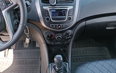 Hyundai Solaris II рестайлинг, 2014 год, 1 100 000 рублей, 8 фотография