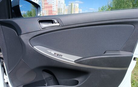 Hyundai Solaris II рестайлинг, 2014 год, 1 100 000 рублей, 15 фотография