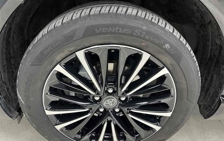 Toyota Venza, 2022 год, 3 600 000 рублей, 9 фотография
