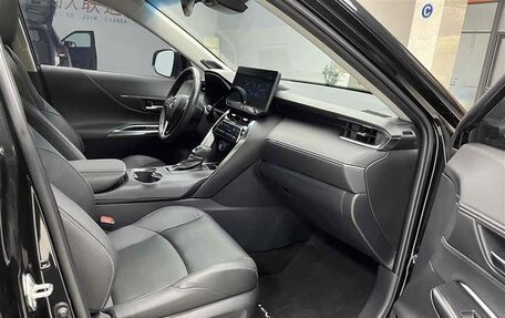 Toyota Venza, 2022 год, 3 600 000 рублей, 6 фотография