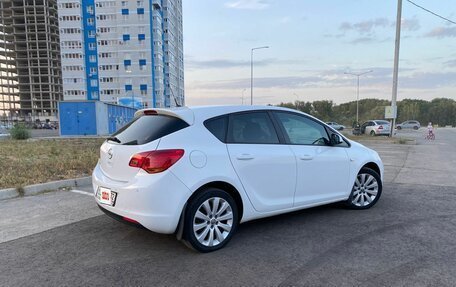 Opel Astra J, 2010 год, 740 000 рублей, 4 фотография