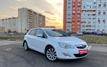Opel Astra J, 2010 год, 740 000 рублей, 3 фотография