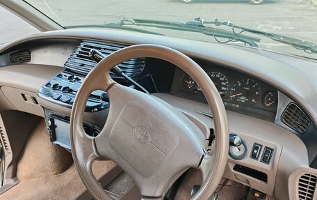 Toyota Estima III рестайлинг -2, 1993 год, 288 000 рублей, 17 фотография