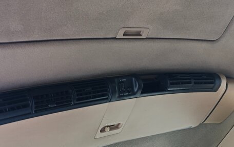 Toyota Estima III рестайлинг -2, 1993 год, 288 000 рублей, 23 фотография