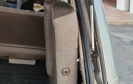 Toyota Estima III рестайлинг -2, 1993 год, 288 000 рублей, 32 фотография