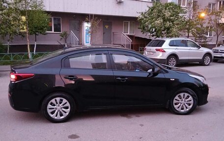 KIA Rio IV, 2018 год, 960 000 рублей, 4 фотография