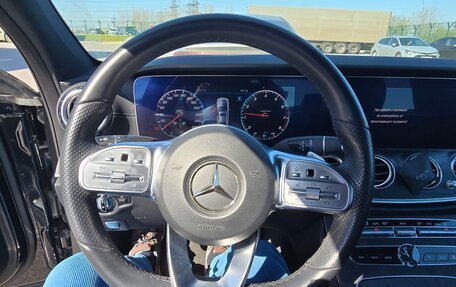 Mercedes-Benz E-Класс, 2019 год, 3 400 000 рублей, 3 фотография