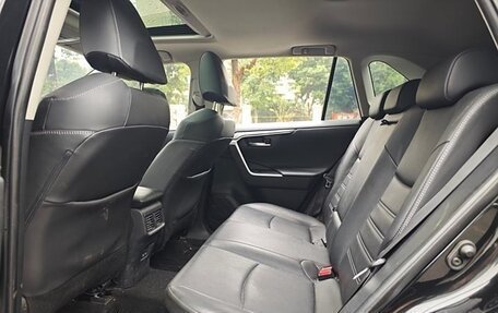 Toyota RAV4, 2021 год, 2 230 000 рублей, 14 фотография