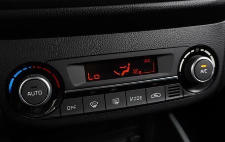 KIA Rio III рестайлинг, 2015 год, 999 000 рублей, 17 фотография