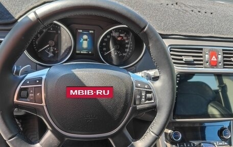 Haval H8, 2015 год, 1 835 000 рублей, 11 фотография