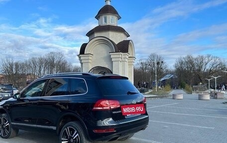 Volkswagen Touareg III, 2011 год, 1 450 000 рублей, 2 фотография