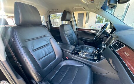 Volkswagen Touareg III, 2011 год, 1 450 000 рублей, 14 фотография