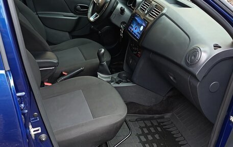 Renault Logan II, 2019 год, 700 000 рублей, 4 фотография