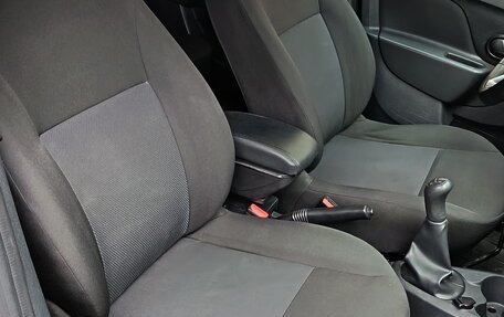 Renault Logan II, 2019 год, 700 000 рублей, 5 фотография