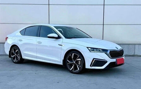 Skoda Octavia RS, 2021 год, 1 919 199 рублей, 3 фотография