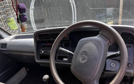 Toyota HiAce H100, 2000 год, 500 000 рублей, 1 фотография