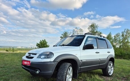 Chevrolet Niva I рестайлинг, 2015 год, 840 000 рублей, 1 фотография