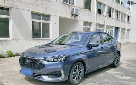 Ford Escort, 2021 год, 1 355 000 рублей, 1 фотография