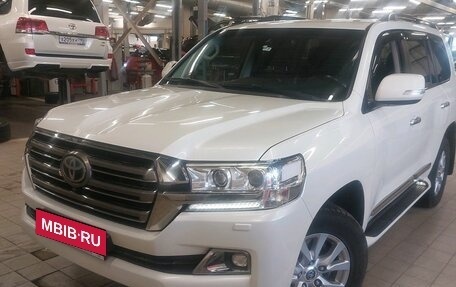 Toyota Land Cruiser 200, 2016 год, 5 997 000 рублей, 1 фотография