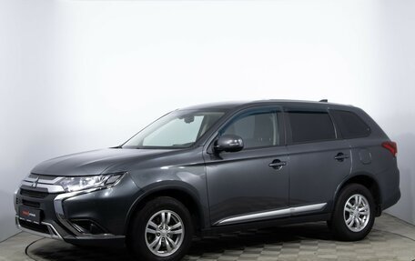 Mitsubishi Outlander III рестайлинг 3, 2019 год, 2 030 000 рублей, 1 фотография