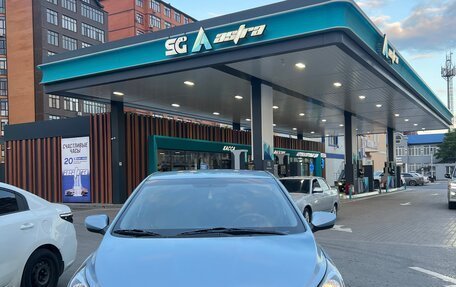 Hyundai Solaris II рестайлинг, 2013 год, 640 000 рублей, 1 фотография