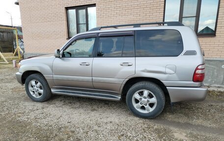 Toyota Land Cruiser 100 рестайлинг 2, 2005 год, 2 800 000 рублей, 6 фотография