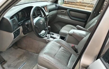 Toyota Land Cruiser 100 рестайлинг 2, 2005 год, 2 800 000 рублей, 8 фотография