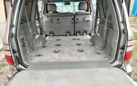 Toyota Land Cruiser 100 рестайлинг 2, 2005 год, 2 800 000 рублей, 21 фотография