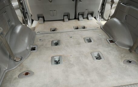 Toyota Land Cruiser 100 рестайлинг 2, 2005 год, 2 800 000 рублей, 27 фотография