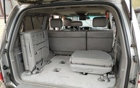 Toyota Land Cruiser 100 рестайлинг 2, 2005 год, 2 800 000 рублей, 22 фотография