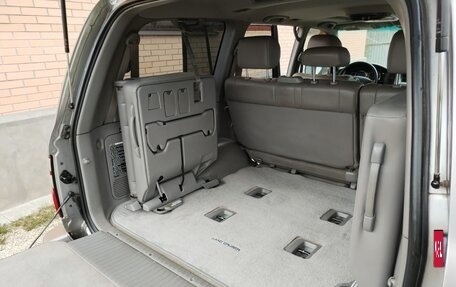 Toyota Land Cruiser 100 рестайлинг 2, 2005 год, 2 800 000 рублей, 24 фотография