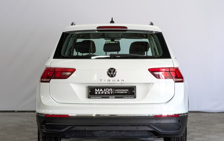 Volkswagen Tiguan II, 2021 год, 1 870 000 рублей, 6 фотография