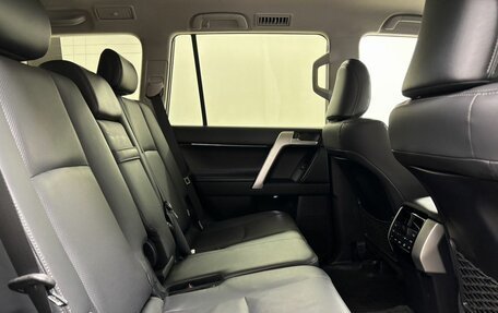 Toyota Land Cruiser Prado 150 рестайлинг 2, 2020 год, 6 759 000 рублей, 12 фотография